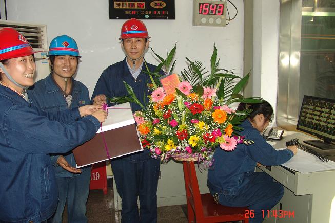 ������ף�����